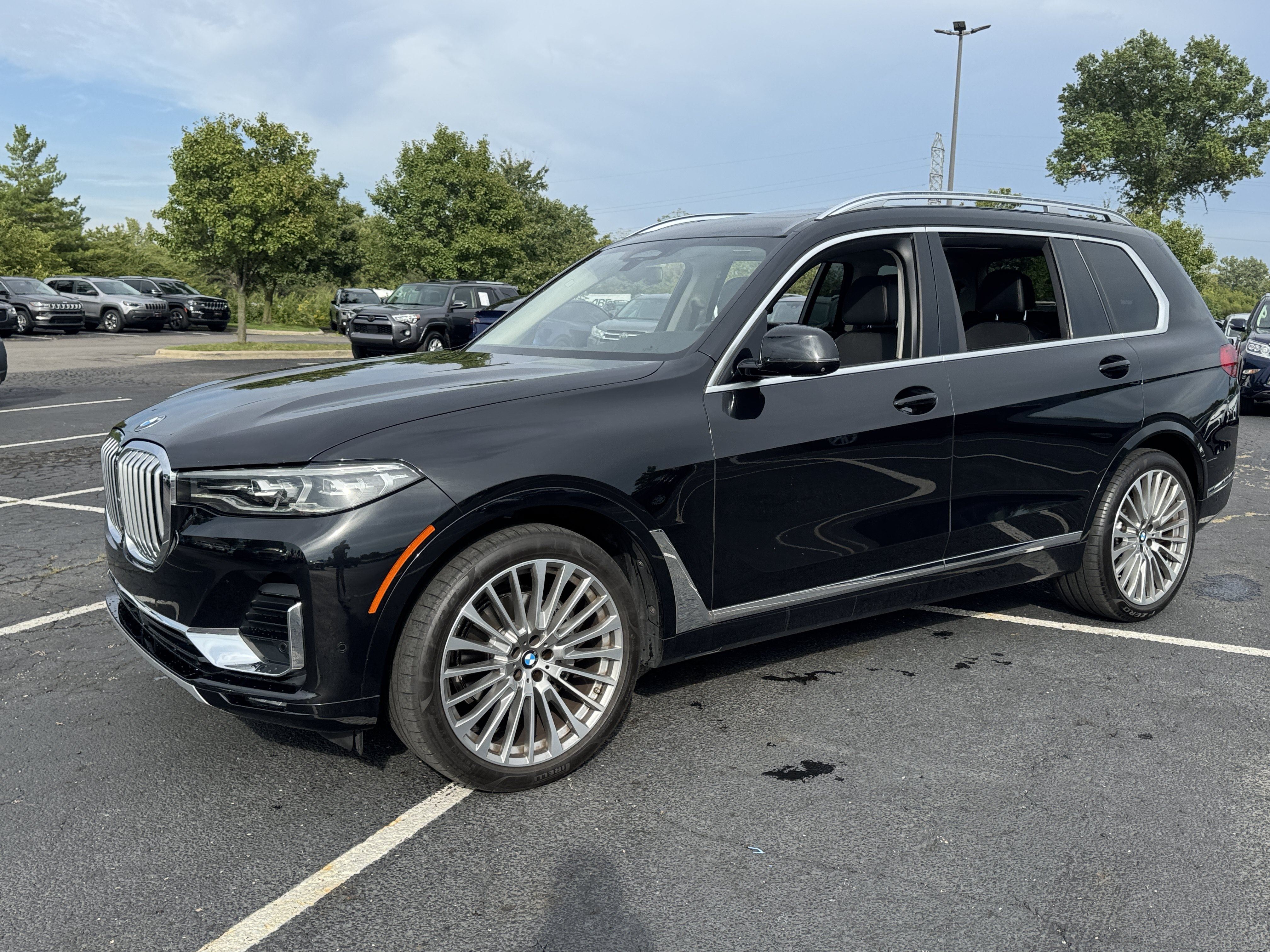 Used 2022 BMW X7 xDrive40i w/ Executive Package AWD/4WD image 7