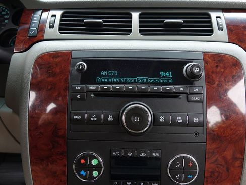 Used 2013 Chevrolet Tahoe LT w/ Texas Edition RWD image 9