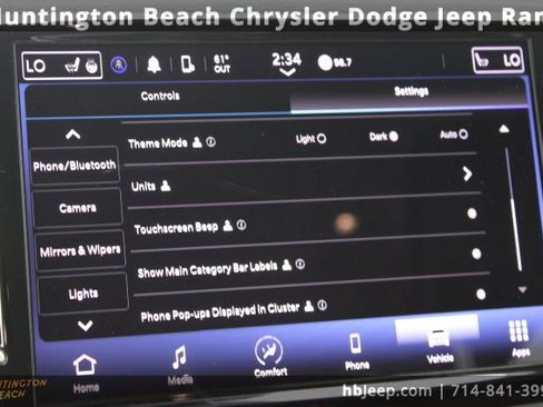 Used 2023 Chrysler Pacifica Touring-L image 23