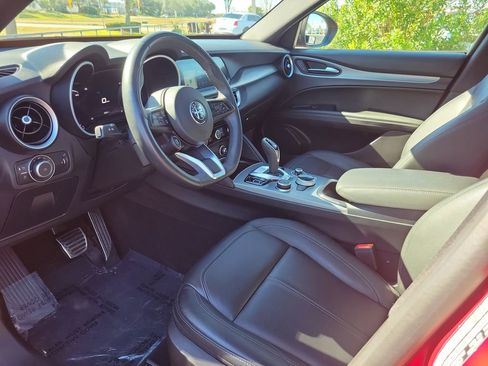 Used 2024 Alfa Romeo Stelvio Ti image 21