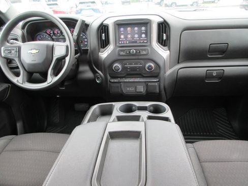 Certified 2022 Chevrolet Silverado 1500 Custom image 15