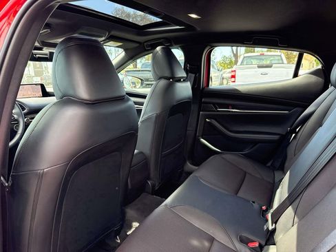 Used 2026 MAZDA MAZDA3 Hatchback w/Premium Plus Pkg image 11