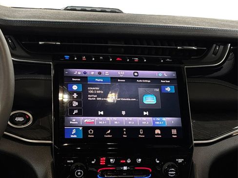 Used 2024 Jeep Grand Cherokee Trailhawk w/ Advanced Protech Group II image 17