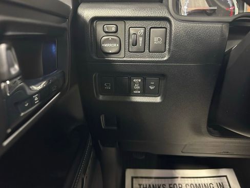 Used 2022 Toyota 4Runner Limited AWD/4WD image 17