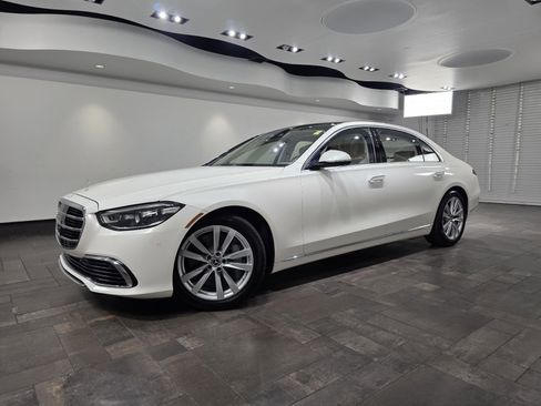 Used 2022 Mercedes-Benz S 500 4MATIC image 1