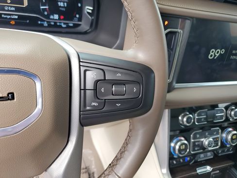 Used 2024 GMC Yukon Denali AWD/4WD image 27