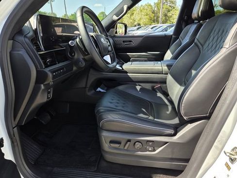 Certified 2025 INFINITI QX80 Autograph AWD/4WD image 13