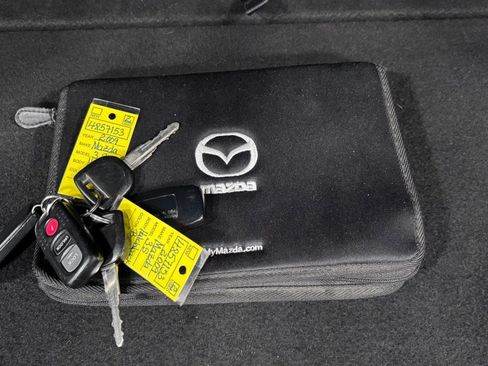 Used 2009 MAZDA MAZDA3 s Touring FWD image 34