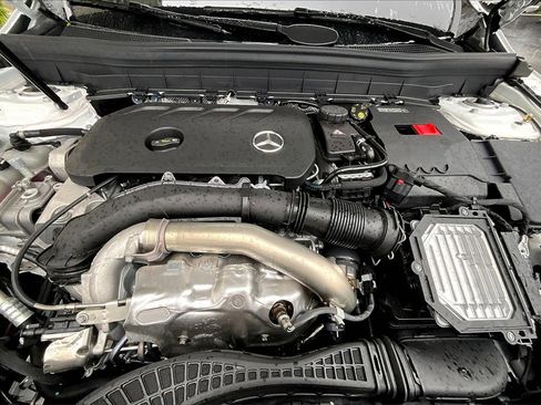 New 2026 Mercedes-Benz GLB 250 4MATIC image 11