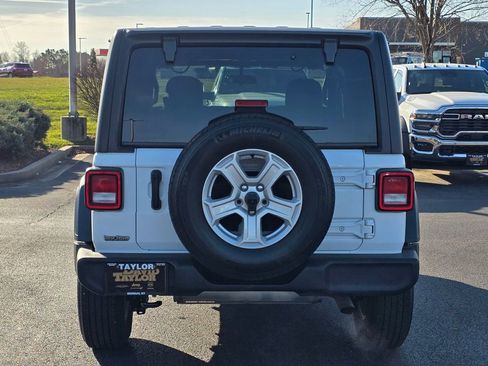 Used 2020 Jeep Wrangler Sport image 6