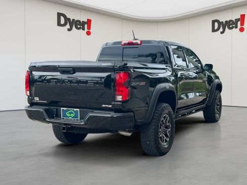 Used 2025 Chevrolet Colorado ZR2 w/ Technology Package AWD/4WD image 6