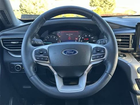 Used 2023 Ford Explorer XLT w/ Equipment Group 202A image 7