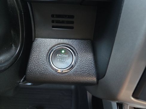 Used 2021 Ford F250 Lariat AWD/4WD image 23