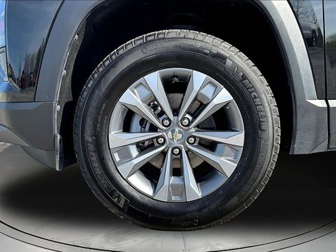 Used 2025 Chevrolet Equinox LT AWD/4WD image 32