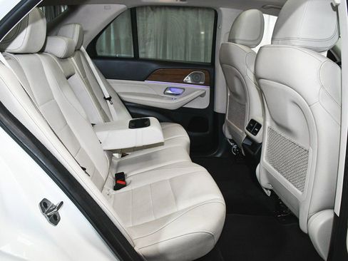 Used 2022 Mercedes-Benz GLE 350 4MATIC w/ Premium Package image 58