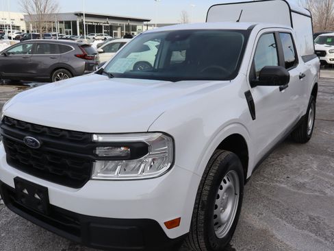 Used 2023 Ford Maverick XL image 3