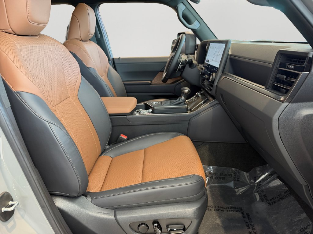 Certified 2025 Lexus GX 550 AWD/4WD image 8