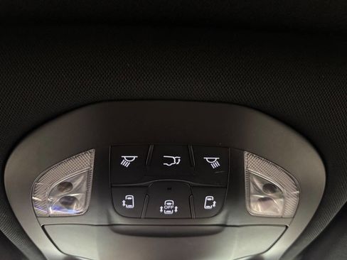 Used 2023 Chrysler Pacifica Limited w/ Uconnect Theater Family Group image 52