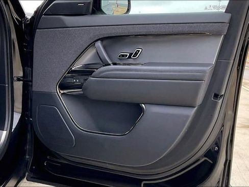 Used 2025 Land Rover Range Rover Sport SE image 24