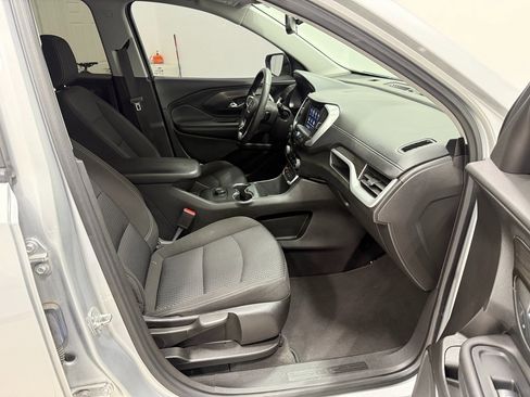 Used 2022 GMC Terrain SLE w/ Elevation Edition image 26