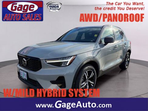Used 2024 Volvo XC40 B5 Core AWD/4WD image 1