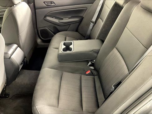 Used 2024 Nissan Altima 2.5 S FWD image 34