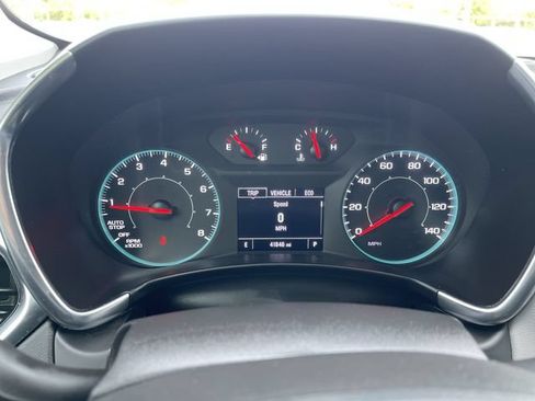 Used 2024 Chevrolet Equinox LS w/ Midnight Edition FWD image 18