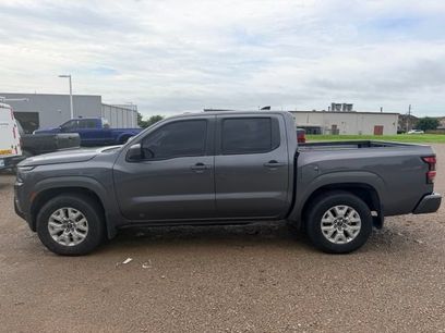 Used 2022 Nissan Frontier SV w/ SV Premium Package