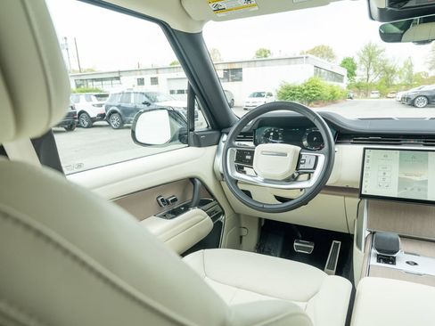 Used 2026 Land Rover Range Rover SE AWD/4WD image 19