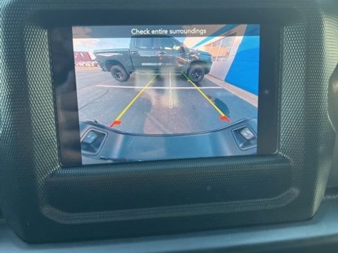 Used 2023 Jeep Gladiator Sport image 38