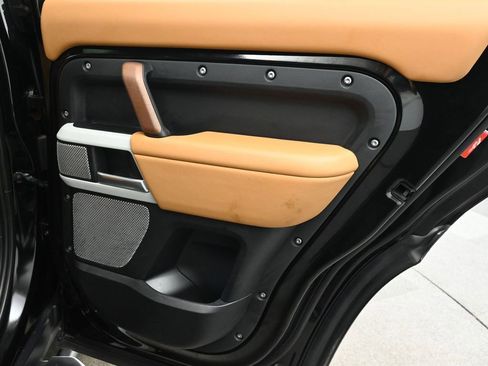 Used 2024 Land Rover Defender 130 S image 18