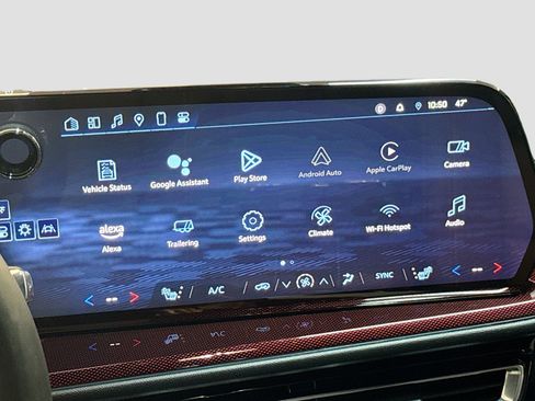 Used 2025 Chevrolet Traverse Z71 w/ Driver Confidence Package image 21