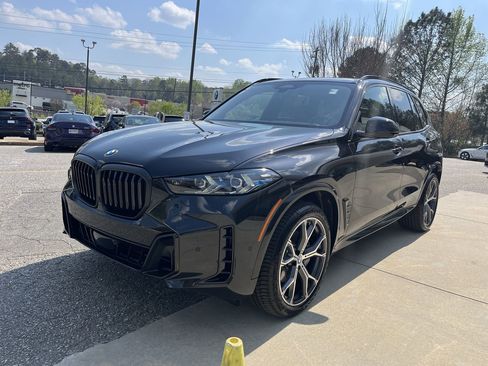 Used 2026 BMW X5 xDrive40i w/ M Sport Package AWD/4WD image 4