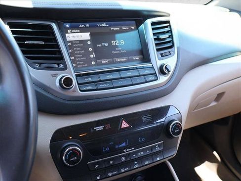 Used 2018 Hyundai Tucson SEL Plus AWD/4WD image 10