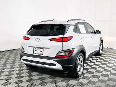 Used 2023 Hyundai Kona SEL FWD image 3