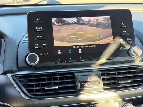 Used 2019 Honda Accord LX image 18