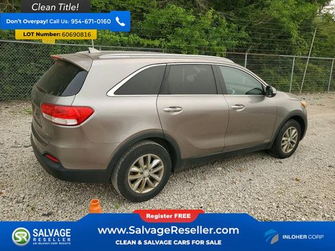 Used 2016 Kia Sorento AWD image 4