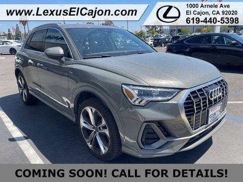 Used 2020 Audi Q3 2.0T Prestige w/ Prestige Package image 3