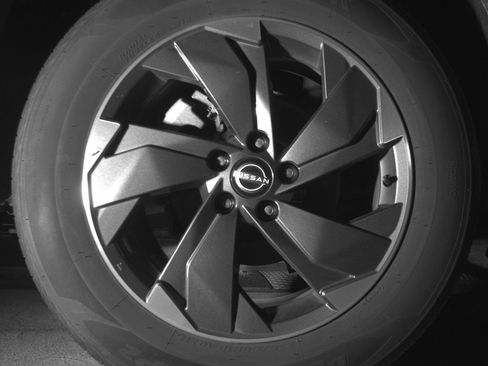 Used 2025 Nissan Rogue SV AWD/4WD image 15