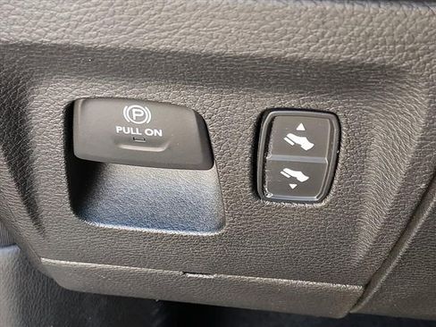 Used 2019 RAM 1500 Big Horn AWD/4WD image 17