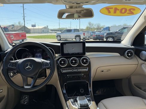 Used 2017 Mercedes-Benz GLC 300 4MATIC image 16