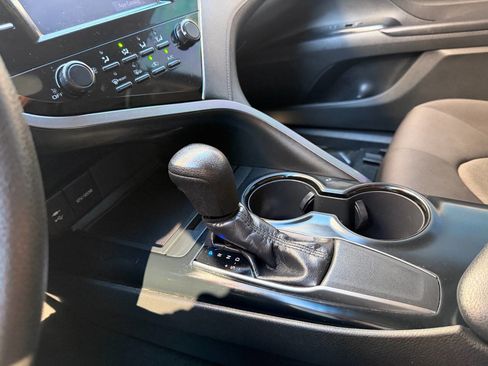 Used 2018 Toyota Camry LE w/ Convenience Package image 37