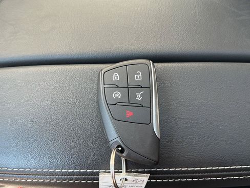Used 2022 Buick Envision Essence w/ Sport Touring Package FWD image 32
