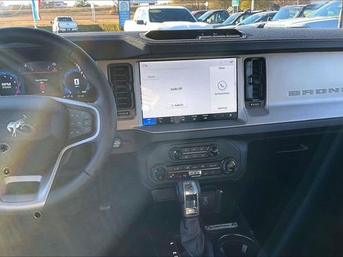 New 2025 Ford Bronco Outer Banks image 7