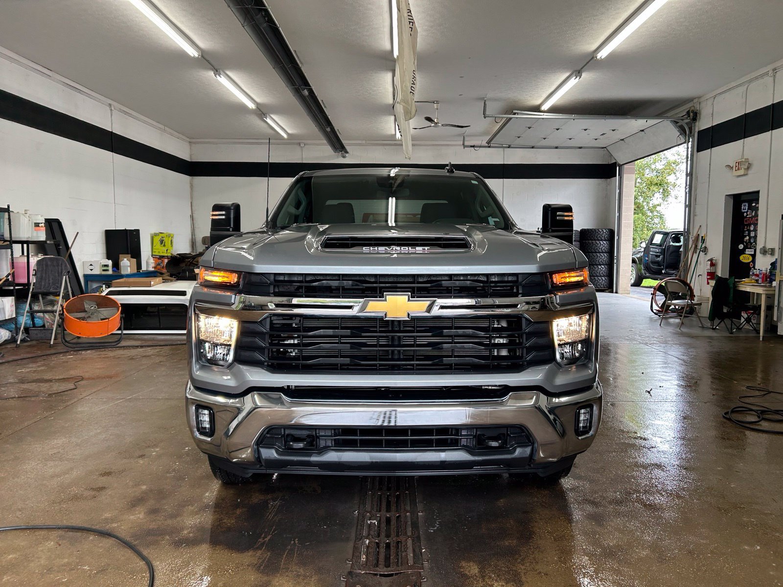 Used 2025 Chevrolet Silverado 2500 LT w/ Convenience Package AWD/4WD image 10
