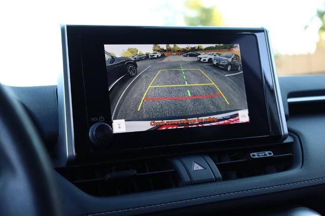 Used 2025 Toyota RAV4 XLE AWD/4WD image 13