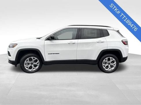 New 2026 Jeep Compass Latitude image 4