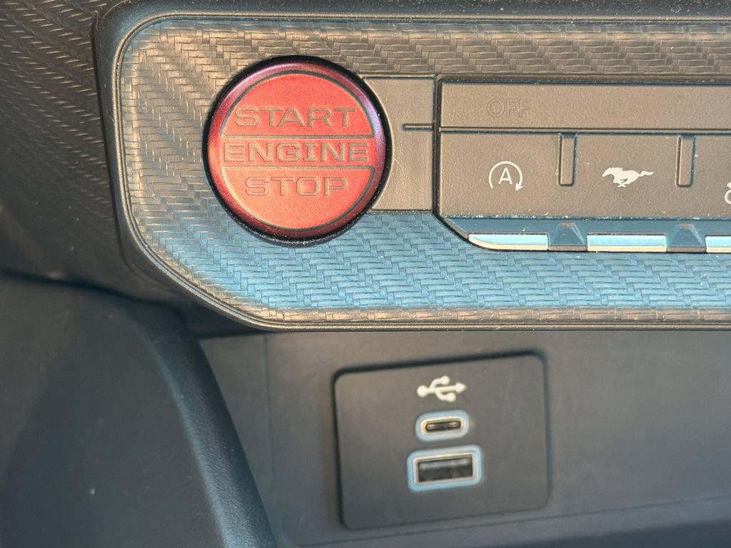 Used 2025 Ford Mustang Premium RWD image 29