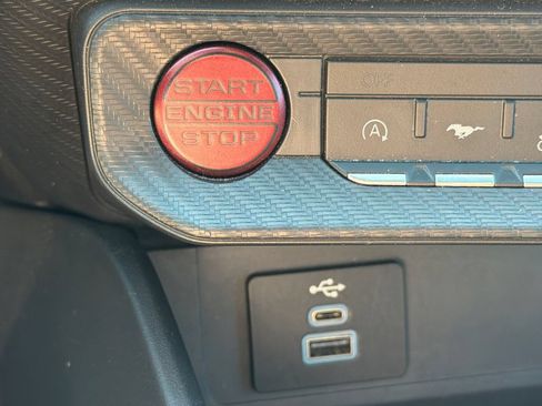 Used 2025 Ford Mustang Premium RWD image 29