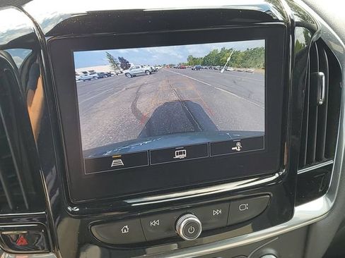 Certified 2023 Chevrolet Traverse LT FWD image 17